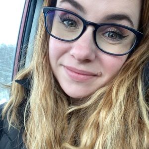 Meet your Posher, Alyssa